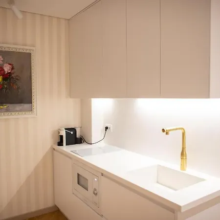 Luxury * تيرانا